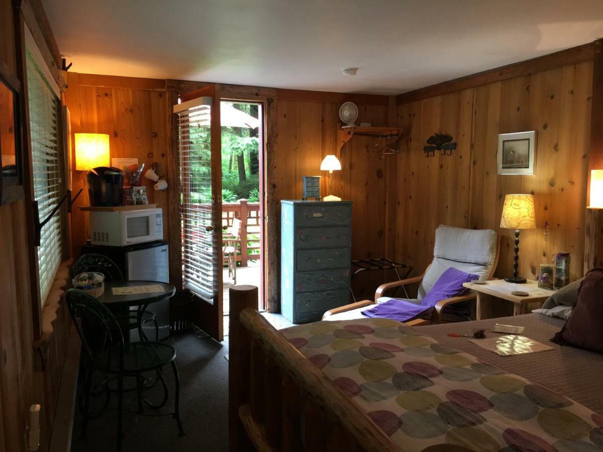 Manitou Lodgeフォークス エクステリア 写真